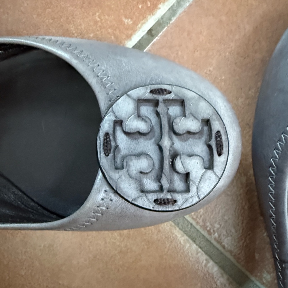 Tory Burch Gray Flats